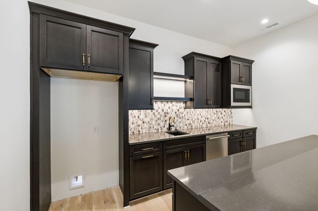 9493 Grand Haven Dr, Brentwood, TN 37027