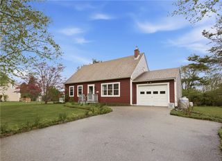 14 Barton Lane, Middletown, RI 02842