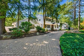 16 Phyllis Place, Milltown, NJ 08850