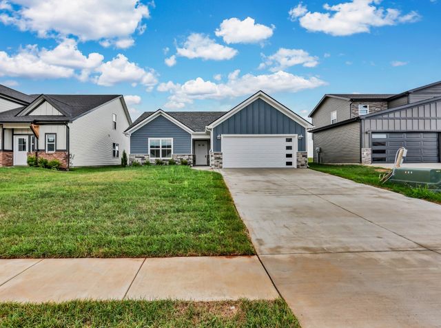 2721 Brewster Dr, Clarksville, TN 37042