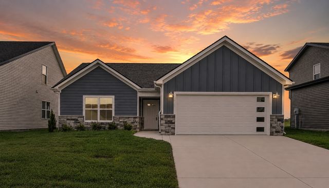 2721 Brewster Dr, Clarksville, TN 37042