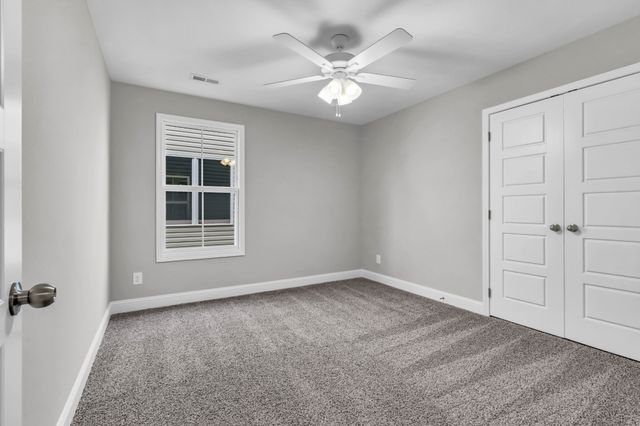 2721 Brewster Dr, Clarksville, TN 37042