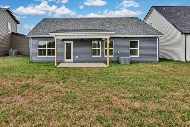 2721 Brewster Dr, Clarksville, TN 37042