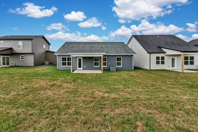 2721 Brewster Dr, Clarksville, TN 37042