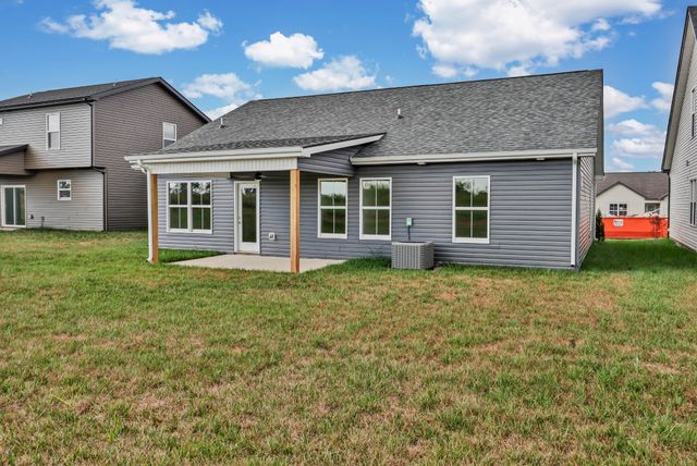 2721 Brewster Dr, Clarksville, TN 37042