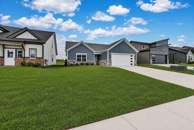 2721 Brewster Dr, Clarksville, TN 37042