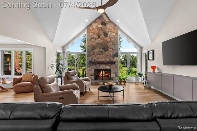 55550 Lee Road, New Hudson, MI 48165