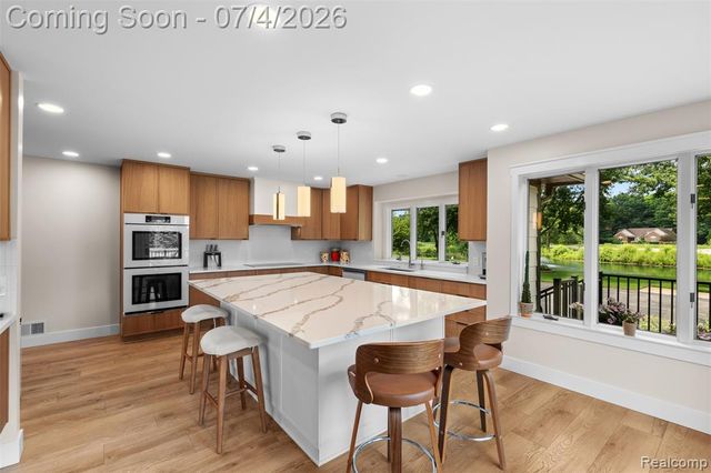 55550 Lee Road, New Hudson, MI 48165