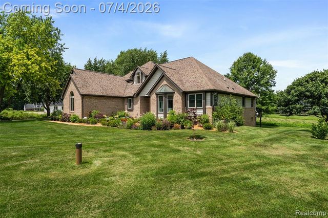 55550 Lee Road, New Hudson, MI 48165