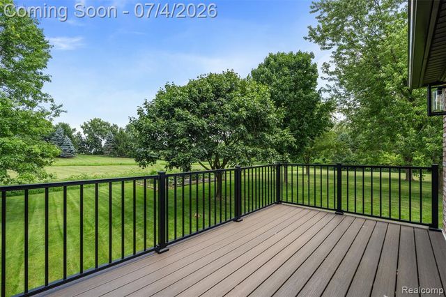 55550 Lee Road, New Hudson, MI 48165