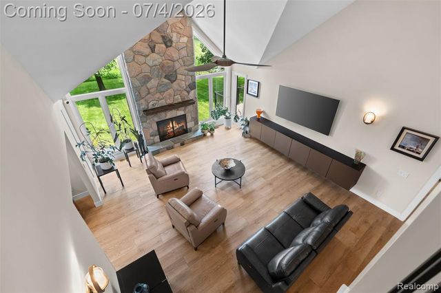 55550 Lee Road, New Hudson, MI 48165