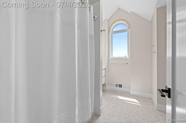 55550 Lee Road, New Hudson, MI 48165