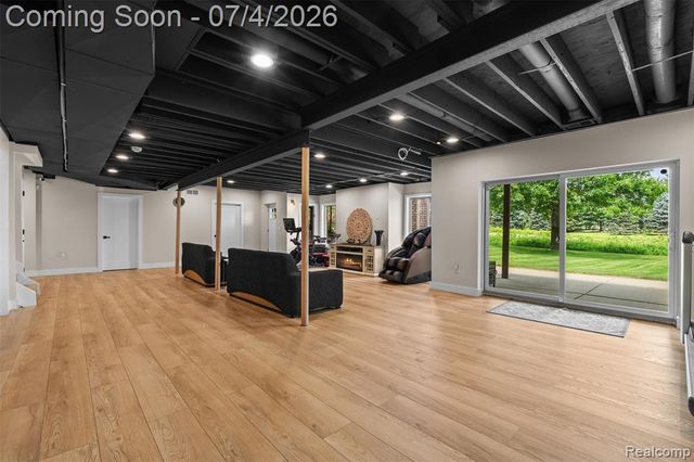 55550 Lee Road, New Hudson, MI 48165
