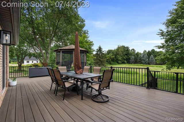 55550 Lee Road, New Hudson, MI 48165