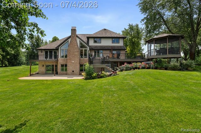55550 Lee Road, New Hudson, MI 48165