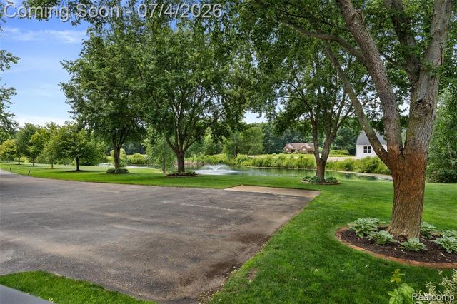 55550 Lee Road, New Hudson, MI 48165