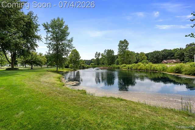 55550 Lee Road, New Hudson, MI 48165