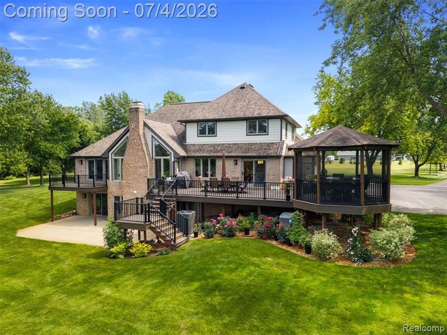 55550 Lee Road, New Hudson, MI 48165