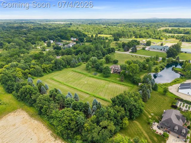 55550 Lee Road, New Hudson, MI 48165