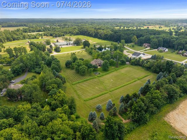 55550 Lee Road, New Hudson, MI 48165