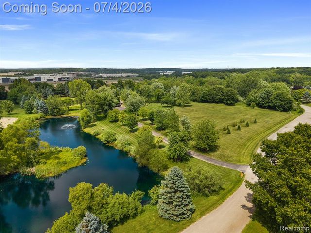 55550 Lee Road, New Hudson, MI 48165