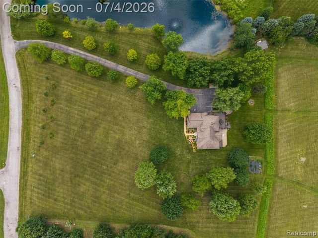 55550 Lee Road, New Hudson, MI 48165