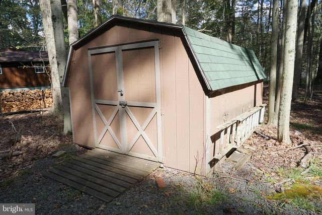 264 SELIG RD, Pocono Lake, PA 18347