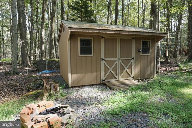 264 SELIG RD, Pocono Lake, PA 18347