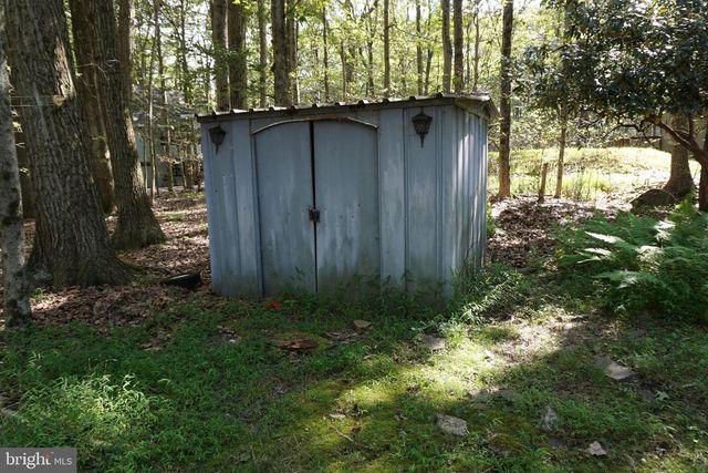 264 SELIG RD, Pocono Lake, PA 18347