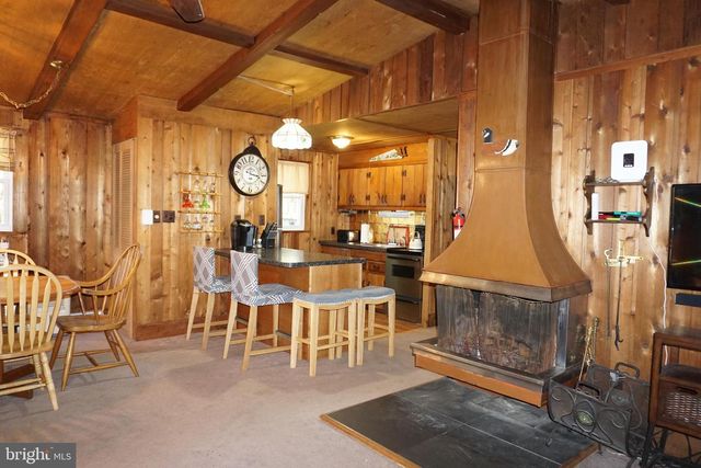 264 SELIG RD, Pocono Lake, PA 18347