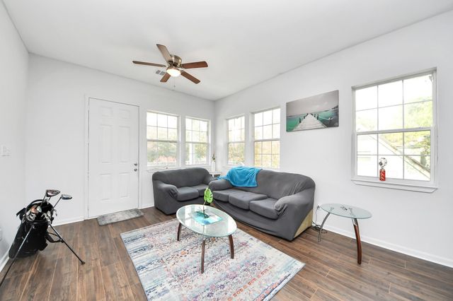 3011 Layne Street, La Porte, TX 77571