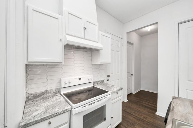 3011 Layne Street, La Porte, TX 77571