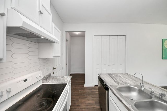 3011 Layne Street, La Porte, TX 77571