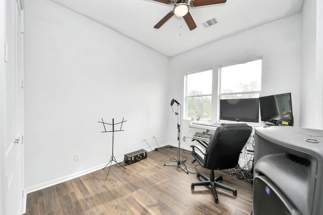 3011 Layne Street, La Porte, TX 77571