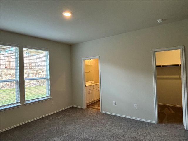 344 Tree Nut LOOP, Buda, TX 78610