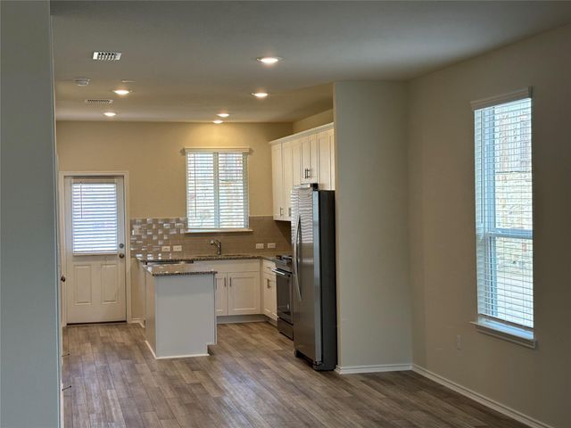 344 Tree Nut LOOP, Buda, TX 78610