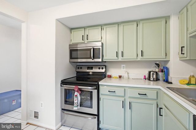 57 BICKEL CT, Sterling, VA 20165