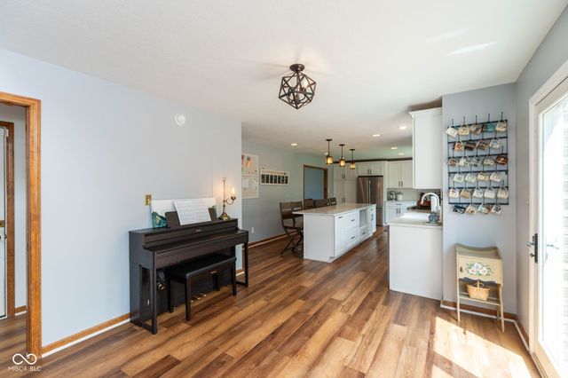 7023 Stonecreek Drive, Plainfield, IN 46168