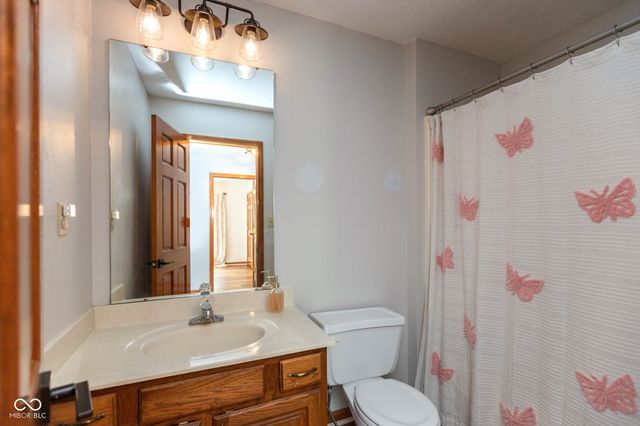 7023 Stonecreek Drive, Plainfield, IN 46168