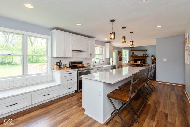 7023 Stonecreek Drive, Plainfield, IN 46168