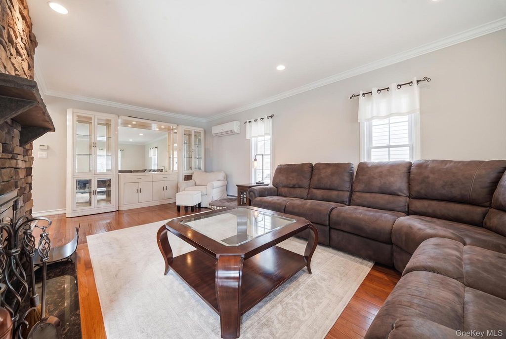 458 Wilson Street, West Hempstead, NY 11552 — photo 5