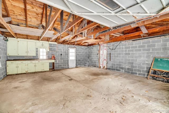 4734 Kempf Street, Waterford Charter Township, MI 48329