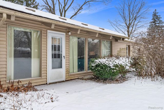 4734 Kempf Street, Waterford Charter Township, MI 48329