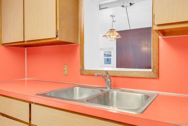 4734 Kempf Street, Waterford Charter Township, MI 48329