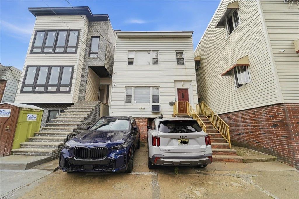 6 SKILLMAN AVE, Jc, Journal Square, NJ 07306