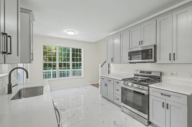 2033 Shoal Creek Court, Summerville, SC 29483