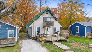 5825 Lake Road 9, Ashtabula, OH 44004
