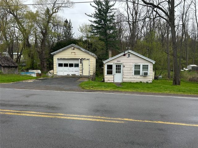 3565 North Creek Road, Palmyra, NY 14522