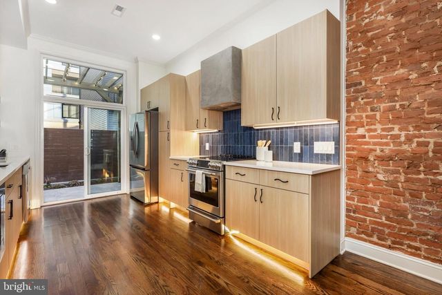 1215 N 28TH ST, Philadelphia, PA 19121