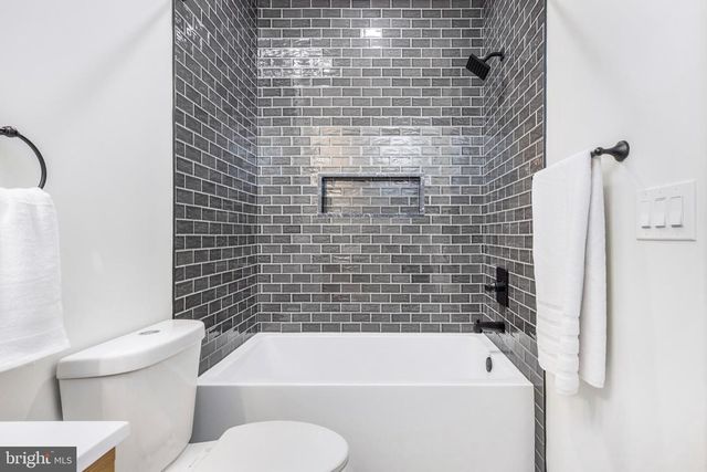 1215 N 28TH ST, Philadelphia, PA 19121